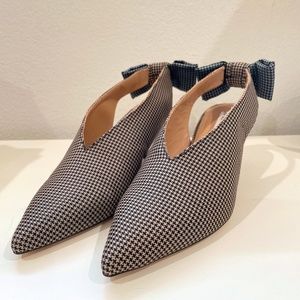 & Other Stories Grey Pumps w/ Bow